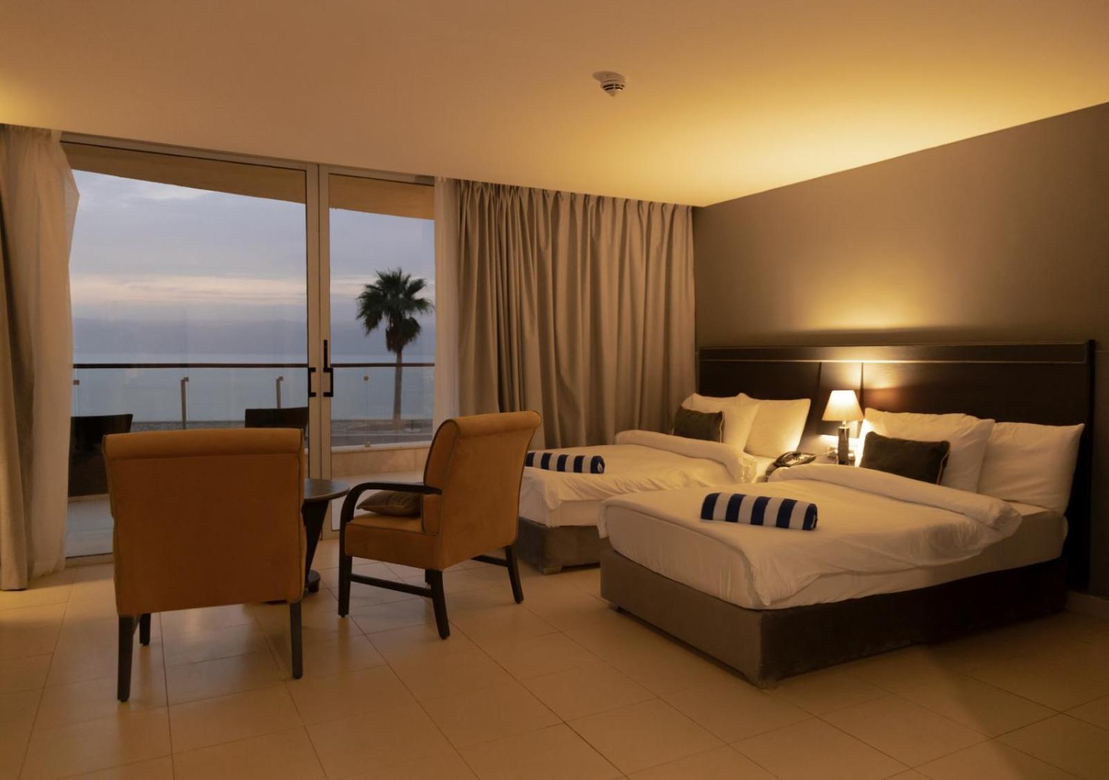O Beach Hotel & Resort Sweimeh Екстериор снимка