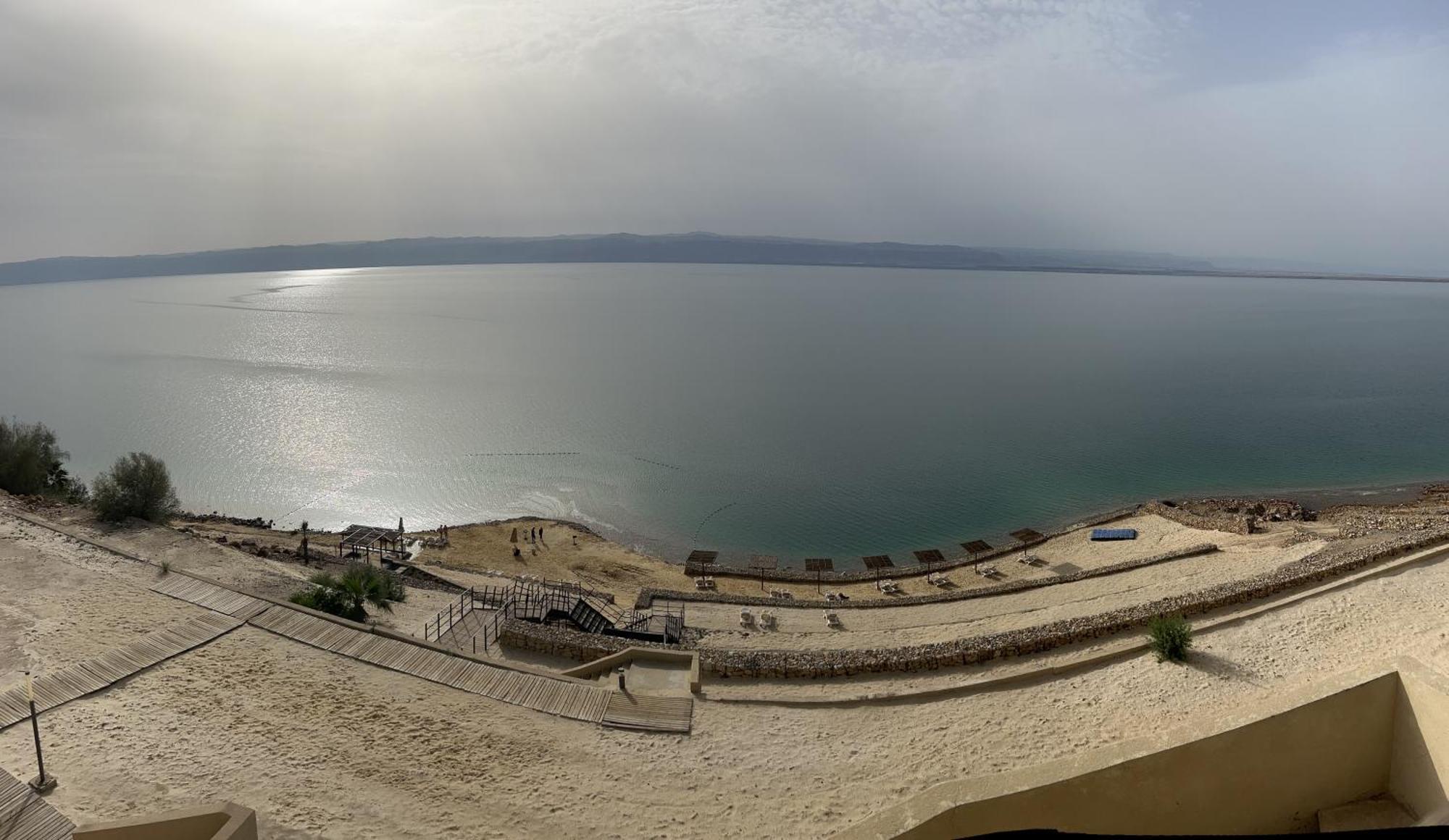 O Beach Hotel & Resort Sweimeh Екстериор снимка