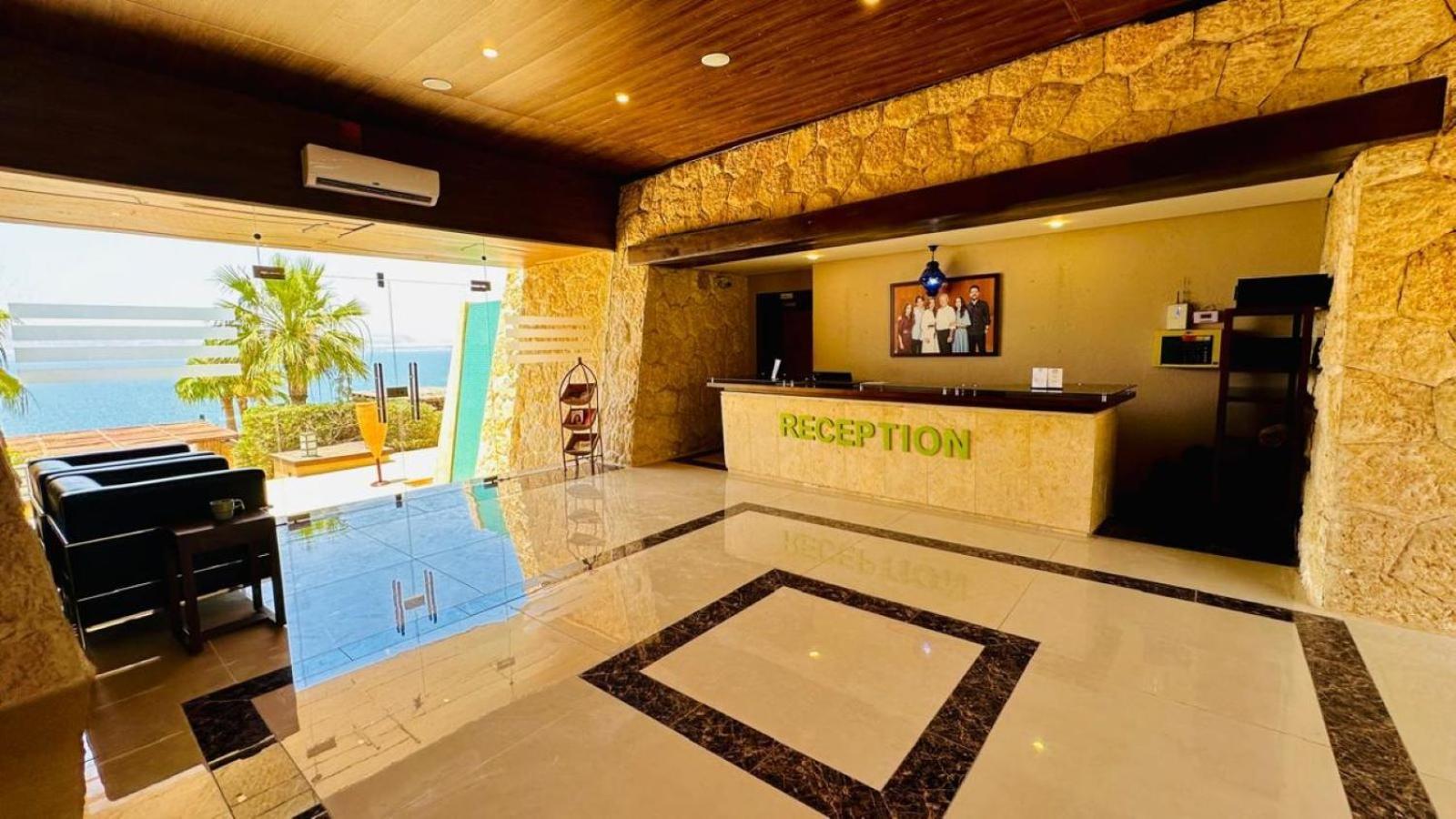 O Beach Hotel & Resort Sweimeh Екстериор снимка