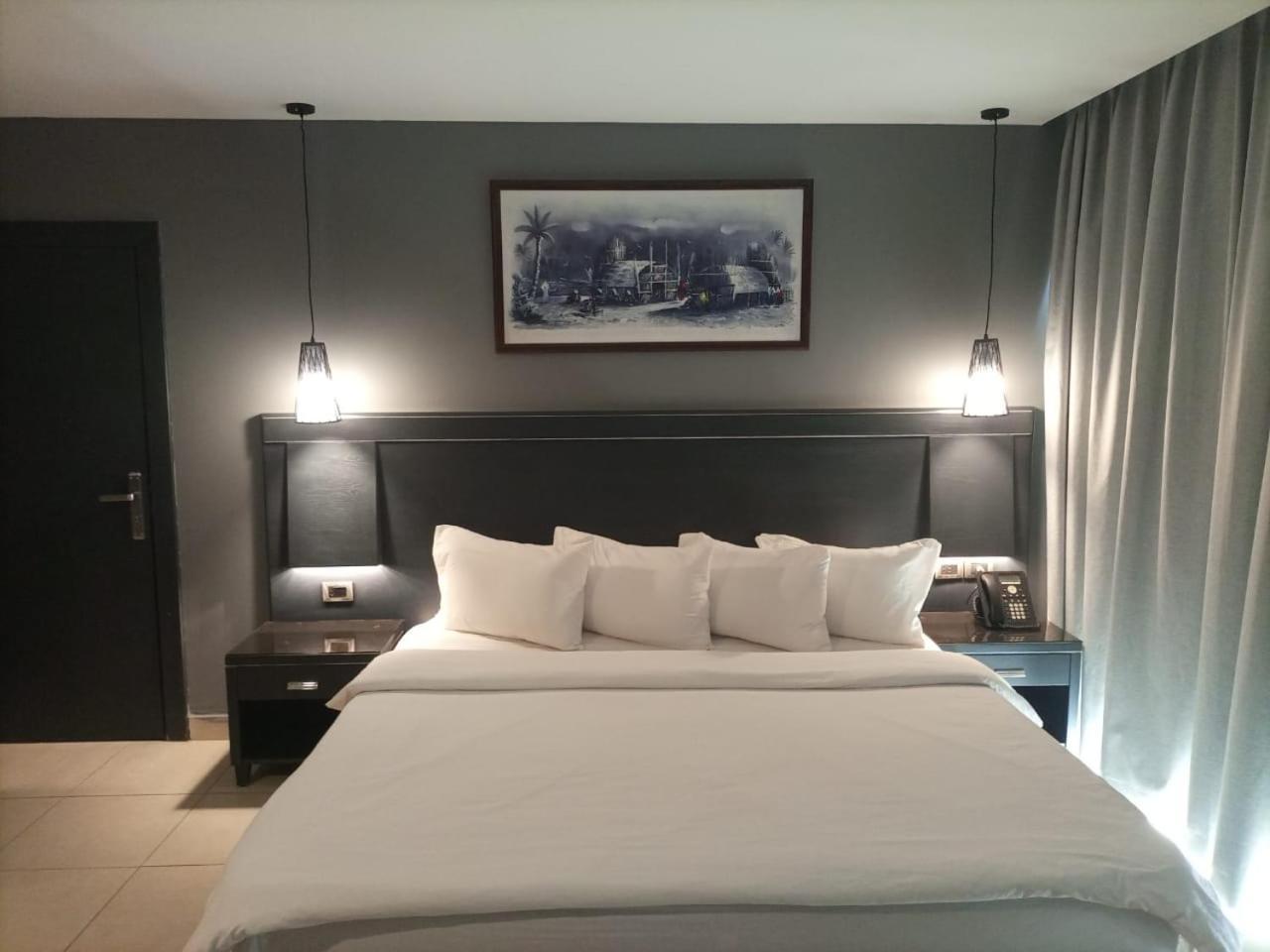 O Beach Hotel & Resort Sweimeh Екстериор снимка